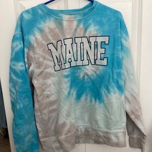 A medium crewneck with Maine printed on the front. Wore a couple times.